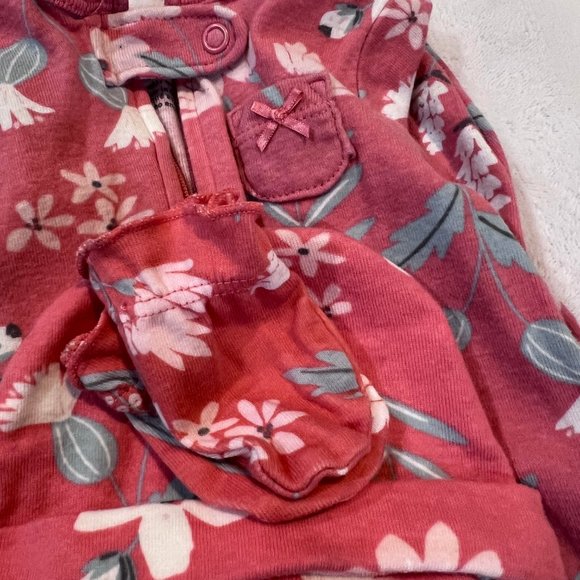 Carter's BRAND NEW 5 Piece Set - PJs, Hat, Gloves and Bb NWT - Picture 3 of 8